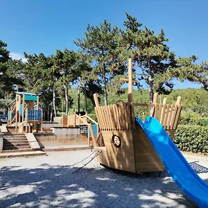 Apartment Lovely Branko With Balcony And Parking, Rabac
